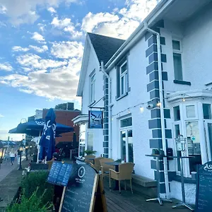 Sids Restaurant And Bar With Hotel